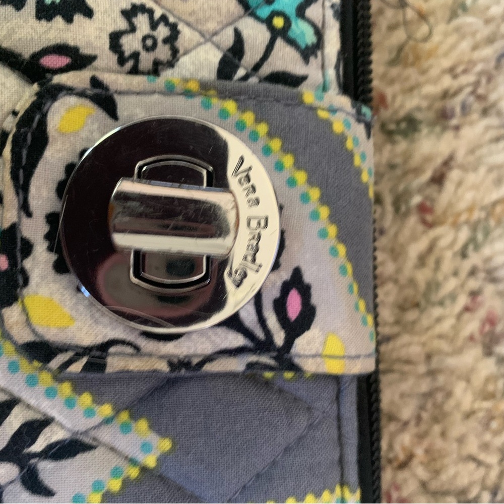 Wallet - Picture 3 of 5